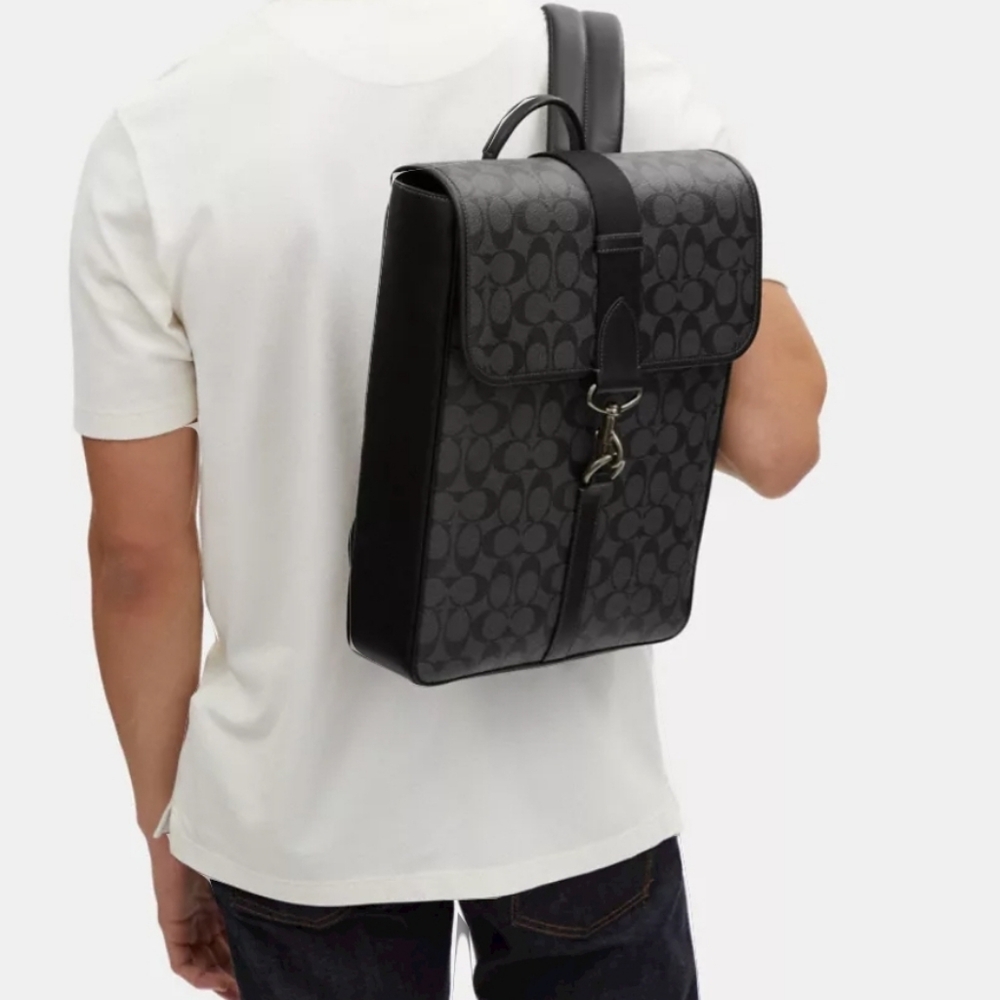 Coach Blaine Backpack In Signature